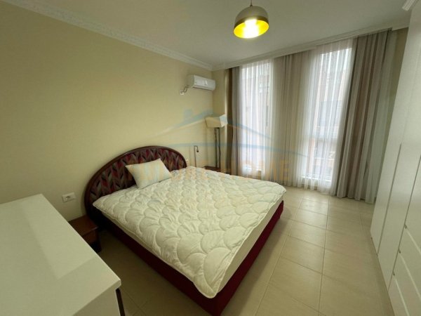 Tirane, jepet me qera apartament 2+1+Ballkon Kati 6, 117 m² 750 € (Bulevardi i Ri)