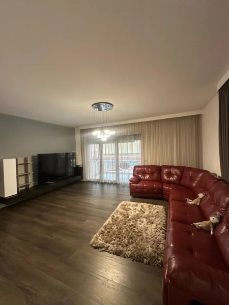 Tirane, shitet apartament 2+1+Ballkon Kati 5, 129 m² 355.000 € (Kompleksi Delijorgji)