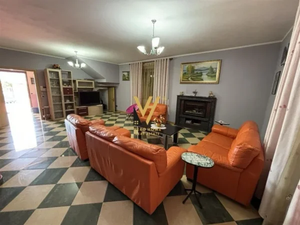 Tirane, shitet Vile 3 Katshe Kati 0, 300 m² 480.000 € (MARIKAJ)