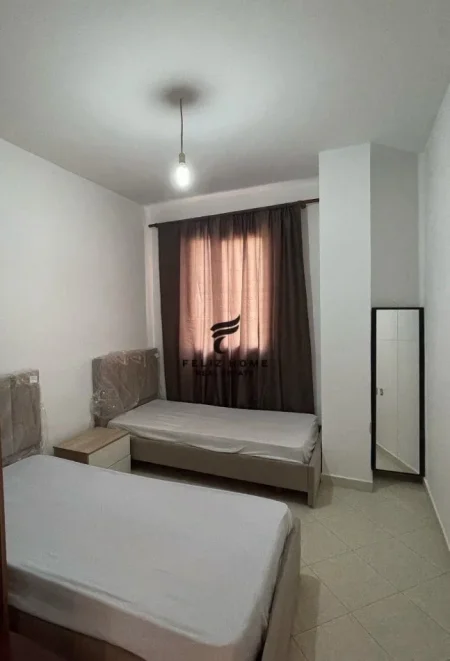 Tirane, jepet me qera apartament 2+1+Ballkon Kati 7, 75 m² 500 € (ASTIR)