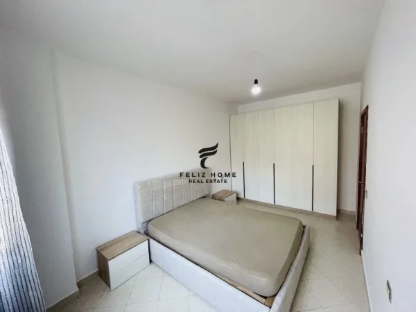 Tirane, jepet me qera apartament 2+1+Ballkon Kati 7, 75 m² 500 € (ASTIR)