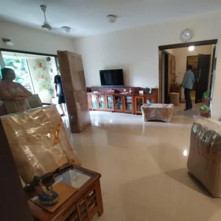 Kërkon zgjidhje të shpejtë dhe të sigurt për transportin e mallrave?