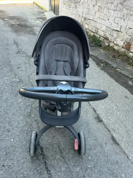 Tirane, shes Karroce Stokke V5 450 €
