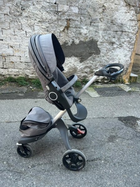 Tirane, shes Karroce Stokke V5 450 €