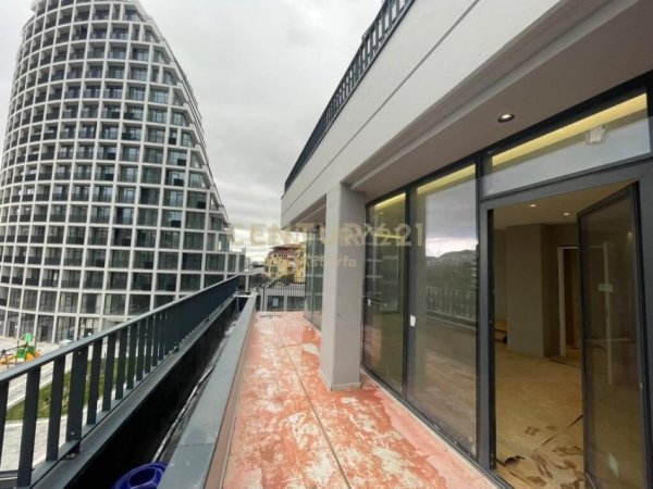 Tirane, jepet me qera apartament 2+1+Aneks+Ballkon Kati 3, 142 m² 1.300 € (LAKE VIEW)