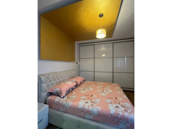 Tirane, shes apartament 2+1+Aneks+Ballkon Kati 5, 118 m² 220.000 € (Xhamlliku)