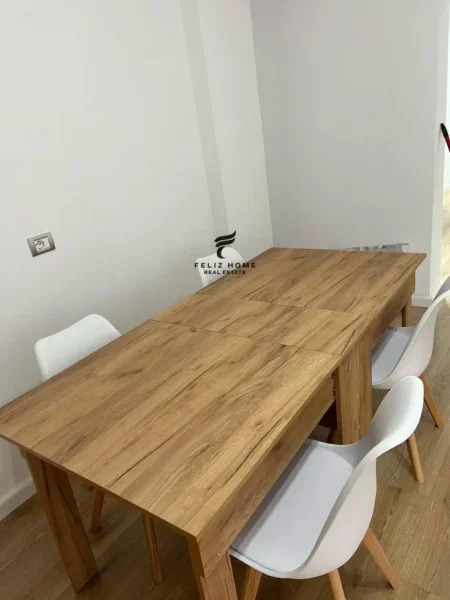 Tirane, jepet me qera apartament 1+1 Kati 5, 65 m² 500 € (ZOGU I ZI)