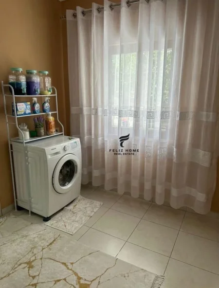 Tirane, shitet Vile 1+1+Ballkon Kati 1, 65 m² 180.000 € (SHESHI SHQIPONJA)