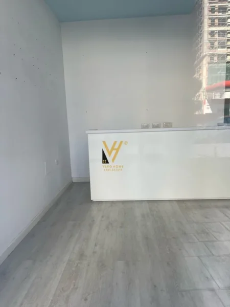 Tirane, jepet me qera dyqan Kati 0, 51 m² 1.000 € (RRUGA NDRE MJEDA)