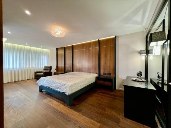 Tirane, jap me qera apartament 2+1+Aneks+Ballkon Kati 2, 193 m² 1.500 € (KOPSHTI BOTANIK)