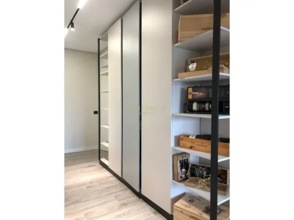 Tirane, jepet me qera apartament 2+1+Ballkon Kati 2, 144 m² 1.400 € (TEG)