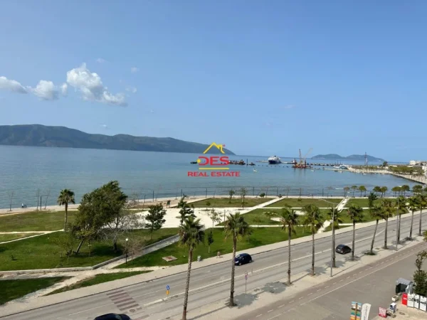 Vlore, shitet apartament 2+1+Ballkon Kati 2, 102 m² 320.000 € (Rruga Murat Tërbaçi)