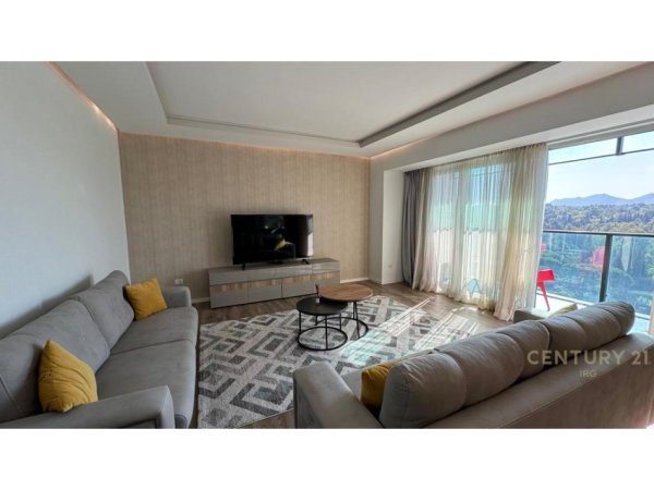 Tirane, jepet me qera apartament 2+1+Aneks+Ballkon Kati 18, 150 m² 1.800 € (AMBASADOR 3)