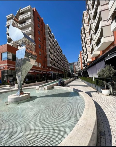 Tirane, jepet me qera zyre Kati 2, 1000 m² 15000 € (Rruga E Kavajes)