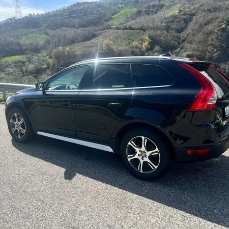 Tirane, shes SUV | Fuoristrad | Xhip volvo xc 60 Benzin+Gaz, e zeze automatik Kondicioner 10.500 € i diskutueshem