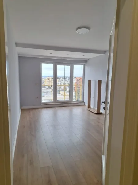 Tirane, shes apartament 3+1+Ballkon Kati 9, 159 m² 280.000 € (Kopshti botanik)