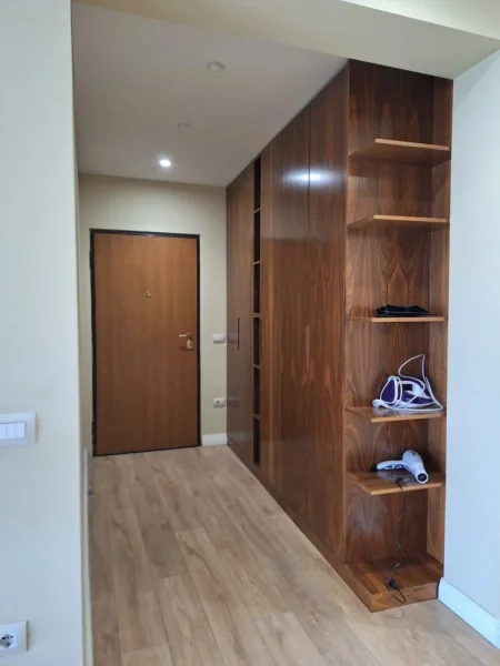 Tirane, shes apartament 3+1+Ballkon Kati 9, 159 m² 280.000 € (Kopshti botanik)