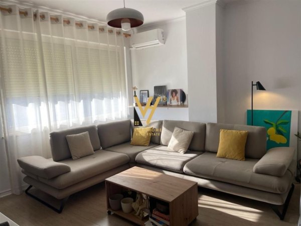 Tirane, jepet me qera apartament 1+1+Ballkon Kati 4, 65 m² 600 € (DON BOSKO)