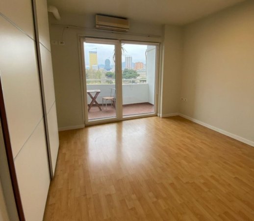 Tirane, jepet me qera ambjent biznesi Kati 4, 110 m² 1.200 € (Piramida,Tiranë)