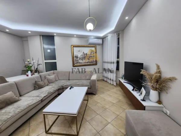 Tirane, shitet apartament 1+1 Kati 1, 75 m² 93.000 € (Shkoze, tek NEWS 24)