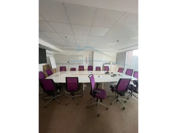 Qera, Ambient Biznesi, Galeria ETC