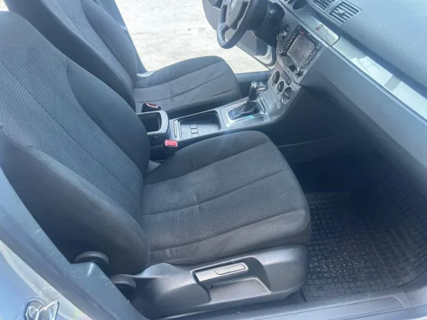 Tirane, shes Pasat Nafte, gri metalizato automatik Kondicioner 250.000 km 3.500 €