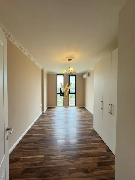 Tirane, shitet apartament 2+1+Ballkon Kati 2, 123 m² 250.000 € (LIQENI THATE)