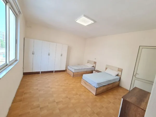 Durres, shes apartament 1+1 Kati 3, 73 m² 85.000 € (Vollga,Prane Gjimnazit Gjergj Kastrioti)