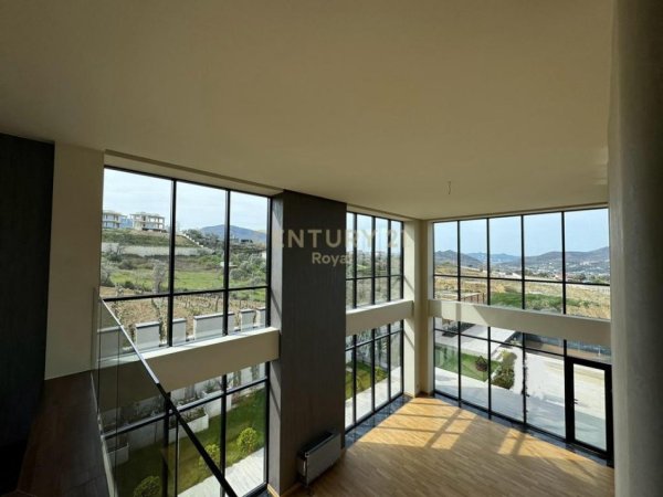 Tirane, jepet me qera Vile 2 Katshe , 600 m² (PRANE ROLLING HILLS)