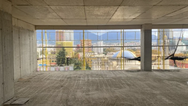 Tirane, shitet apartament 1+1+Ballkon Kati 10, 70 m² 325.000 € (Rruga Myslym Shyri)