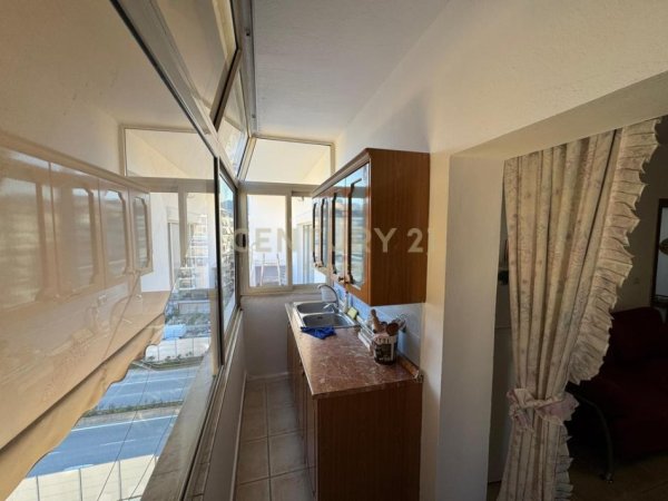 Tirane, shes apartament 1+1+Aneks+Ballkon Kati 9, 76 m² 182.000 € (Komuna e Parisit)