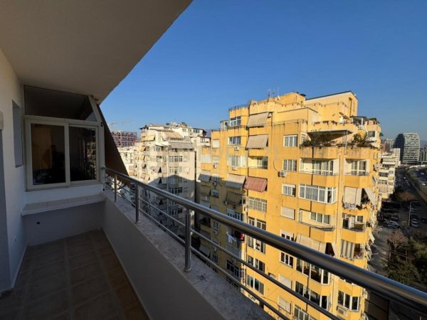 Tirane, shes apartament 1+1+Aneks+Ballkon Kati 9, 76 m² 182.000 € (Komuna e Parisit)