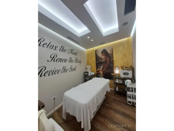 Tirane, jepet me qera ambjent biznesi Kati 0, 170 m² 2.100 € (Jordan Misja)