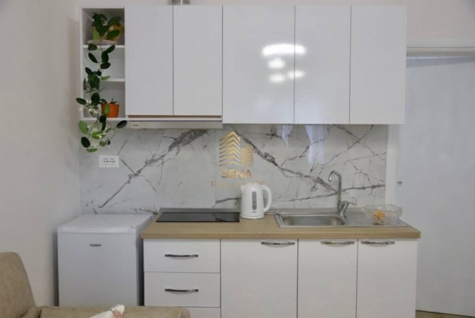 Tirane, jepet me qera apartament 1+1+Ballkon Kati 4, 55 m² 550 € (Rruga Karl Gega)