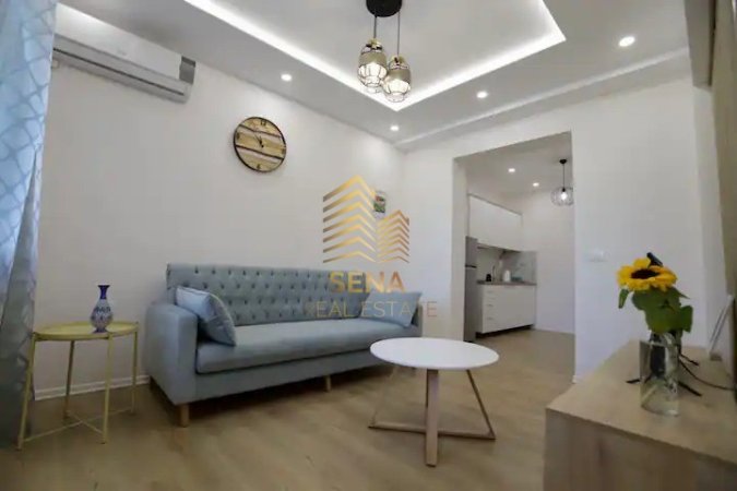 Tirane, jepet me qera apartament 1+1 Kati 4, 55 m² 550 € (Rruga Karl Gega)