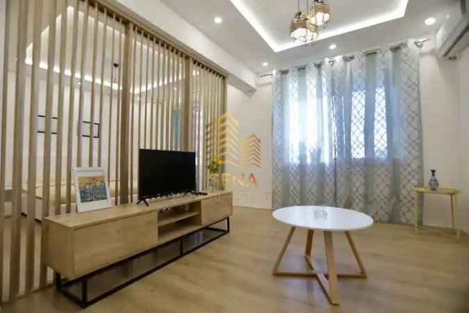 Tirane, jepet me qera apartament 1+1 Kati 4, 55 m² 550 € (Rruga Karl Gega)