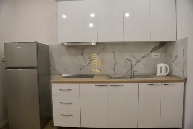 Tirane, jepet me qera apartament 1+1 Kati 4, 55 m² 550 € (Rruga Karl Gega)