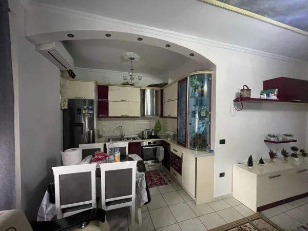 Tirane, shitet apartament 2+1 Kati 6, 87 m² 125.000 € (Astir)