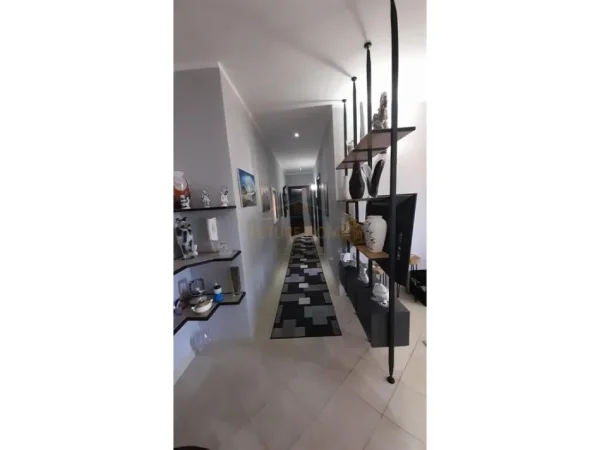 Shqiperi, shitet apartament 2+1+Aneks+Ballkon Kati 3, 104 m² 130.000 € (Spitali,Durres)