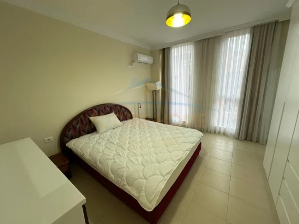 Tirane, jepet me qera apartament 2+1+Ballkon Kati 6, 117 m² 750 € (Bulevardi Ri)