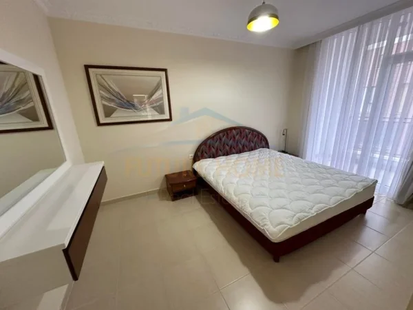 Tirane, jepet me qera apartament 2+1+Ballkon Kati 6, 117 m² 750 € (Bulevardi Ri)