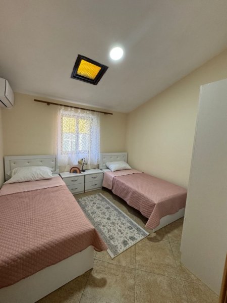 Tirane, jepet me qera apartament 3+1+Ballkon , 100 m² 800 € (3+1+2 plus ballkon dhe bahce)