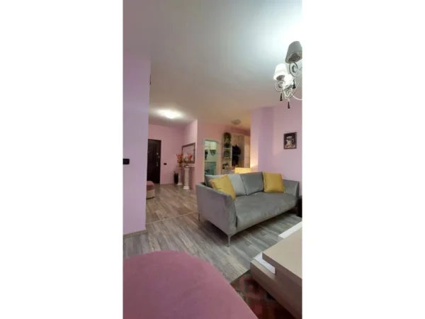 Durres, shitet apartament 2+1+Aneks+Ballkon Kati 4, 142 m² 283.500 € (Vollga, Durres)