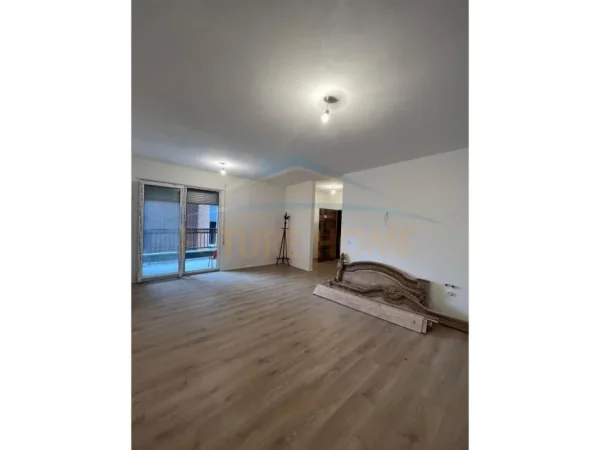 Tirane, shitet apartament 2+1 Kati 2, 105 m² 175.000 € (Don Bosko)