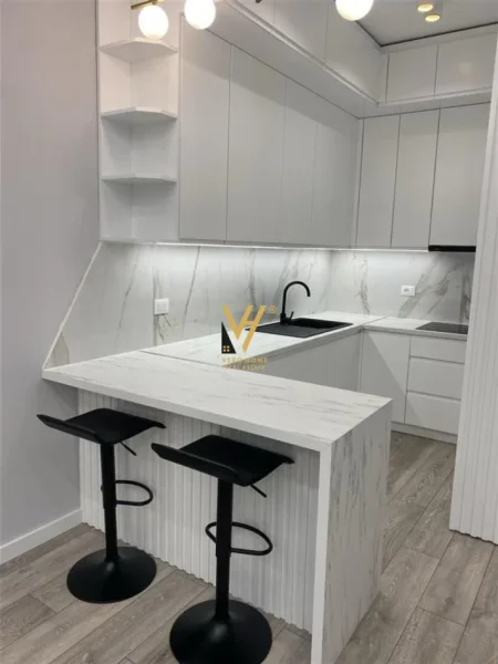 Vlore, shitet apartament 2+1+Ballkon Kati 2, 112 m² 230.000 € (VLORE)