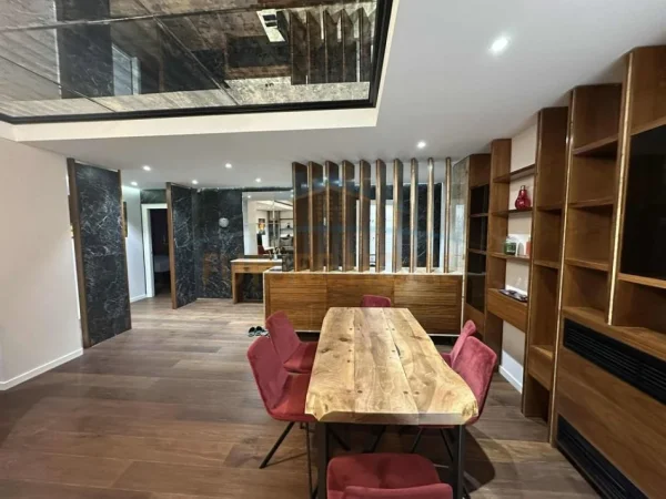 Tirane, jepet me qera apartament 2+1+ Garazh  Kati 1, 198 m² 1.500 € (Kopshti Botanik)  UNA51105