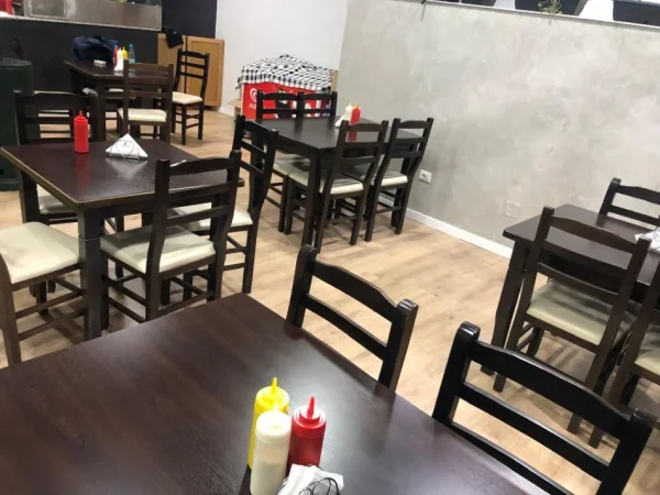 Tirane, shitet dyqan Kati 1, 60 m² (Rruga e DIbres)