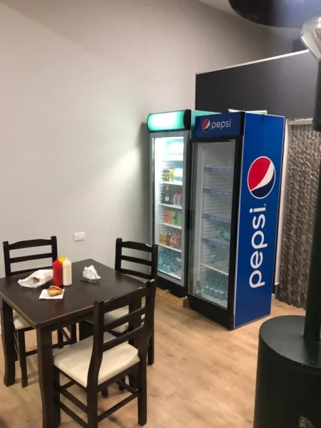 Tirane, shitet dyqan Kati 1, 60 m² (Rruga e DIbres)