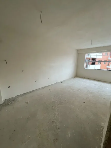 Tirane, shitet apartament 1+1 Kati 5, 76 m² 102.000 € (Prane Vila L 2)