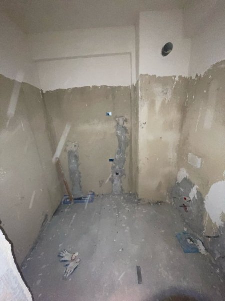Tirane, shitet apartament 1+1 Kati 5, 76 m² 102.000 € (Prane Vila L 2)